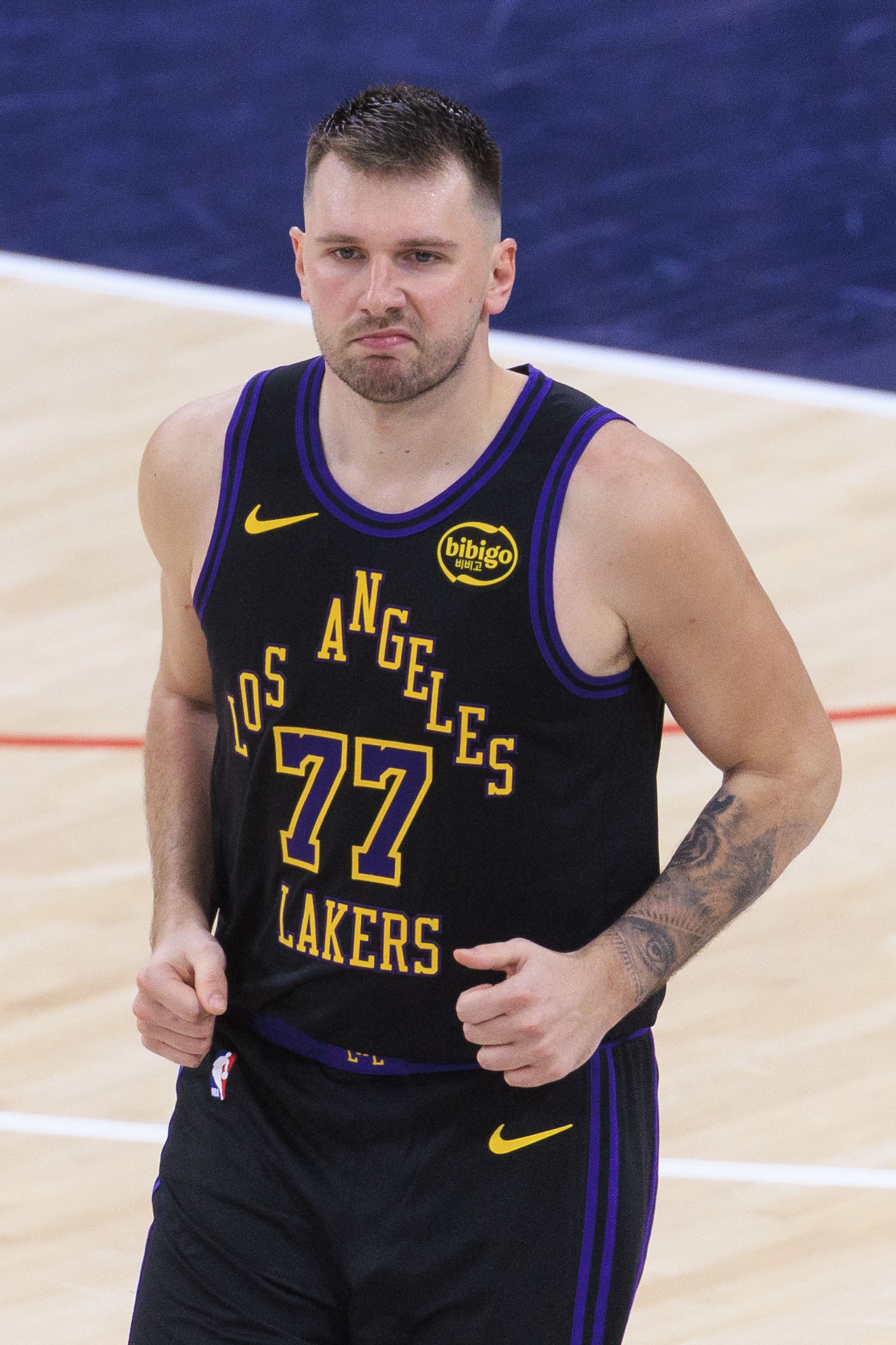 开云手机注册-我咋不信？东契奇：我青少年时候玩过胯下扣篮 有视频为证